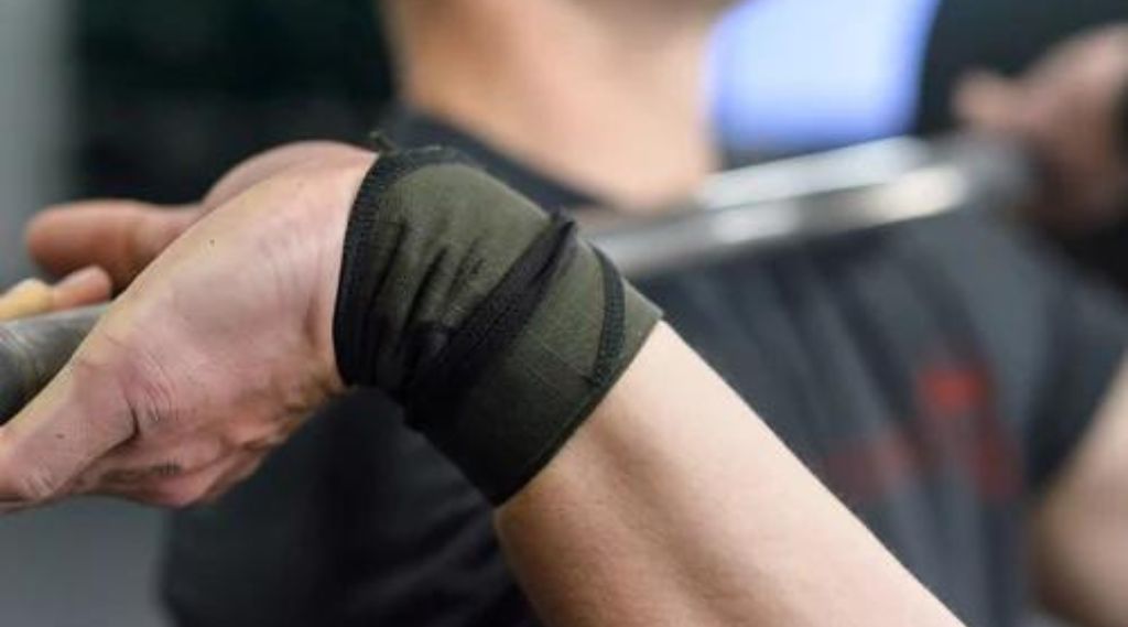 Do wrist wraps weaken your wrists?