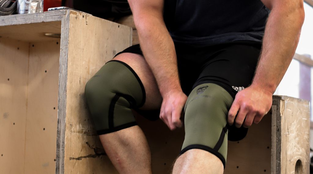 8 steps for putting on tight knee sleeves