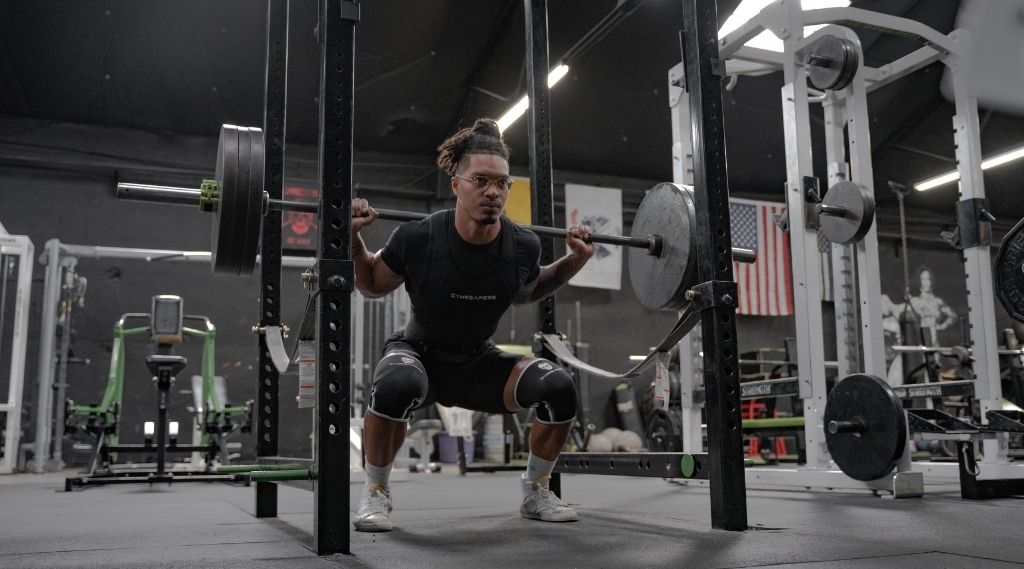 How much more can you squat using knee sleeves?