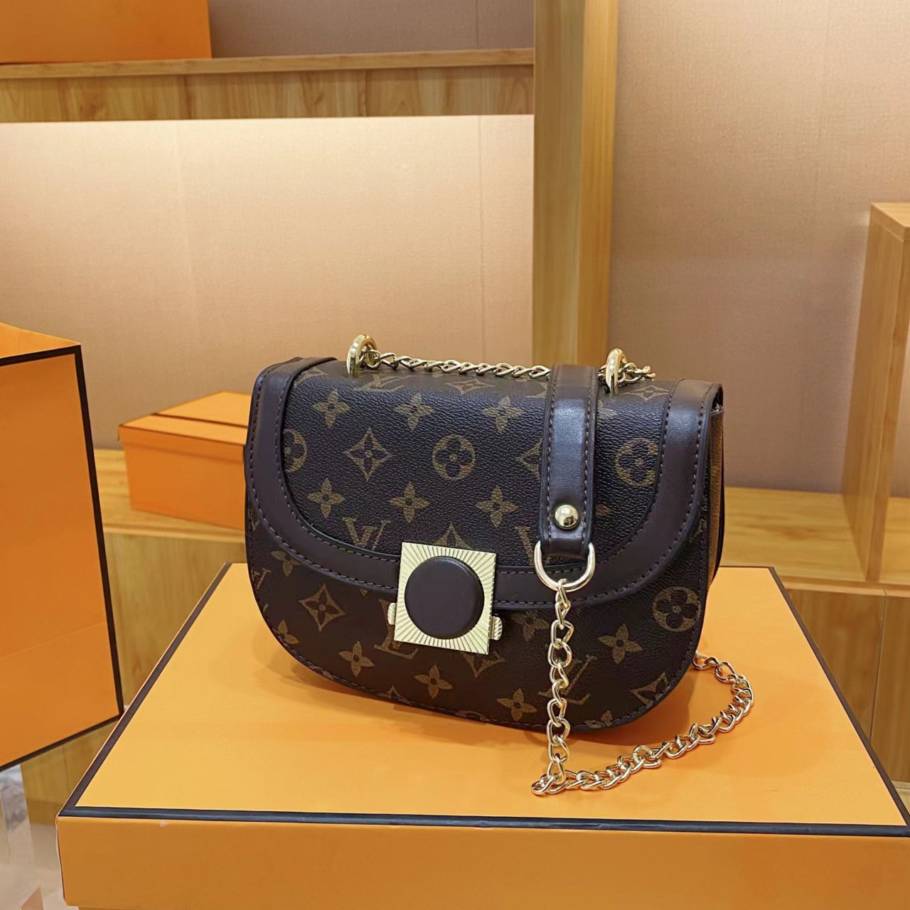 LV Louis Vuitton Fashion High Quality Crossbody Chain Bag