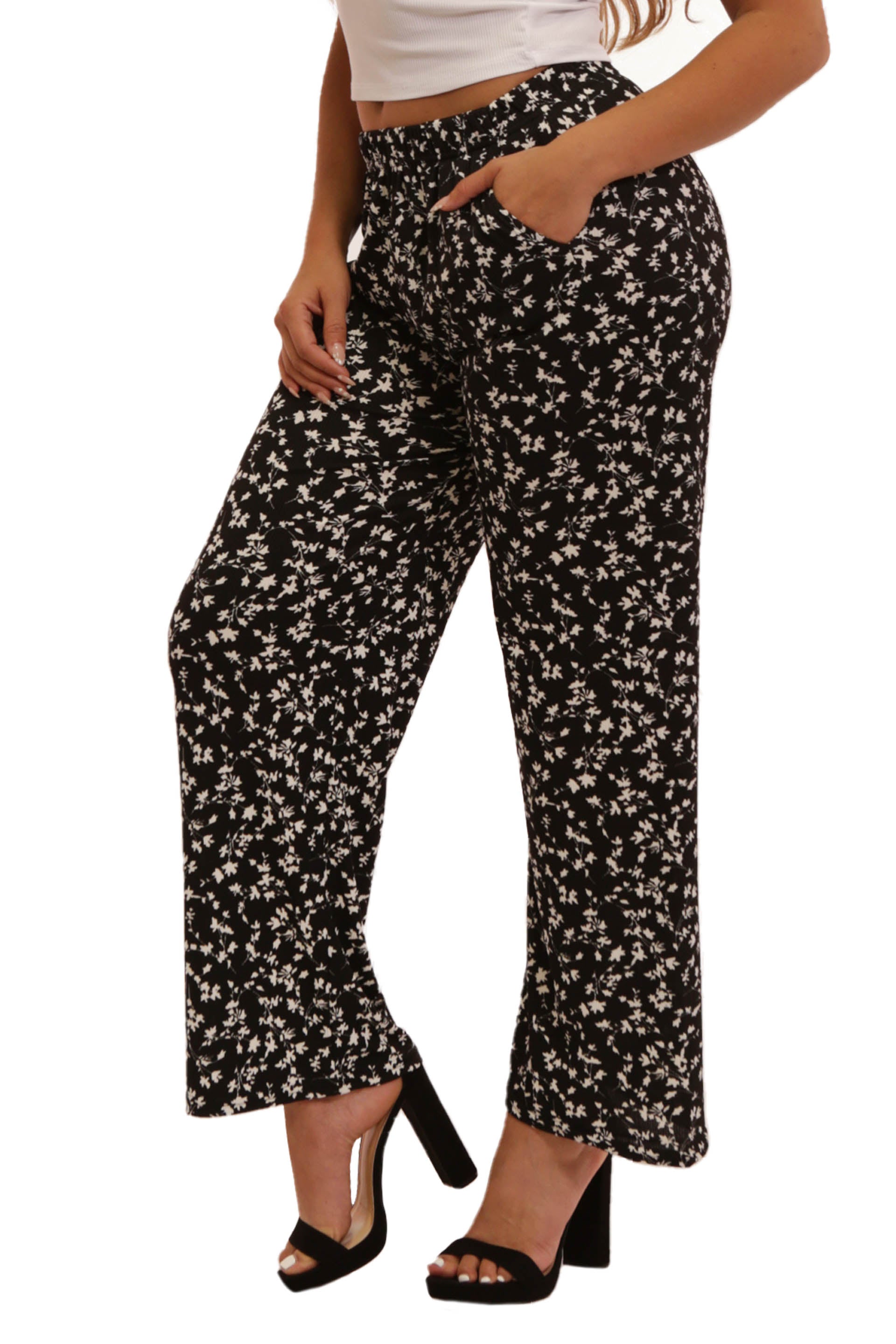 Wholesale Womens Elastic Waist Cropped Pull On Wide Leg Pants - Black & White Flower