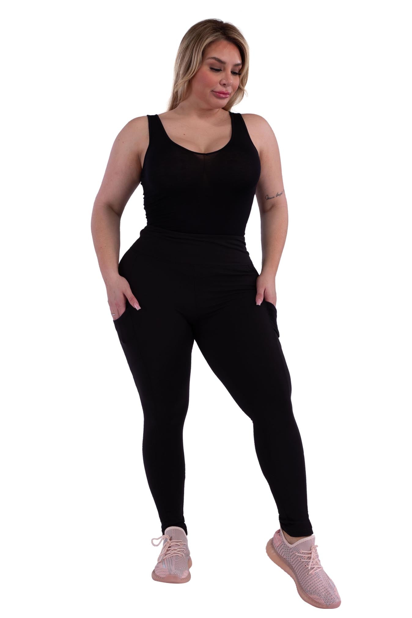 Wholesale Womens Plus Size Solid Fleece Lined Sports Leggings With Side Pockets - Black