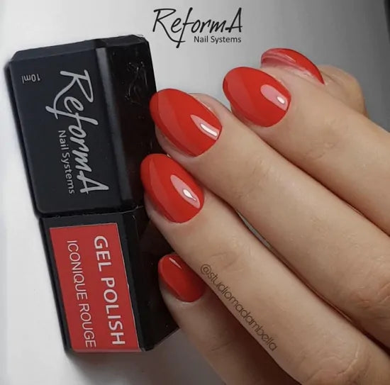 czerwone paznokcie - trendy w manicure - nail trends polska