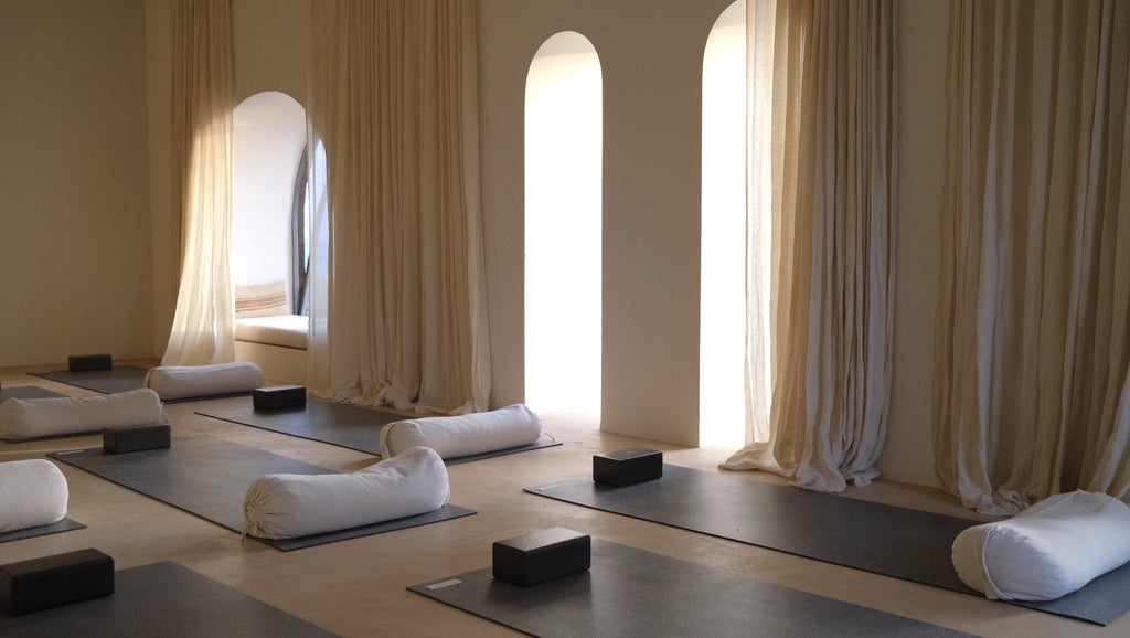 schönes yoga hotel in portugal mit hejhej equipment