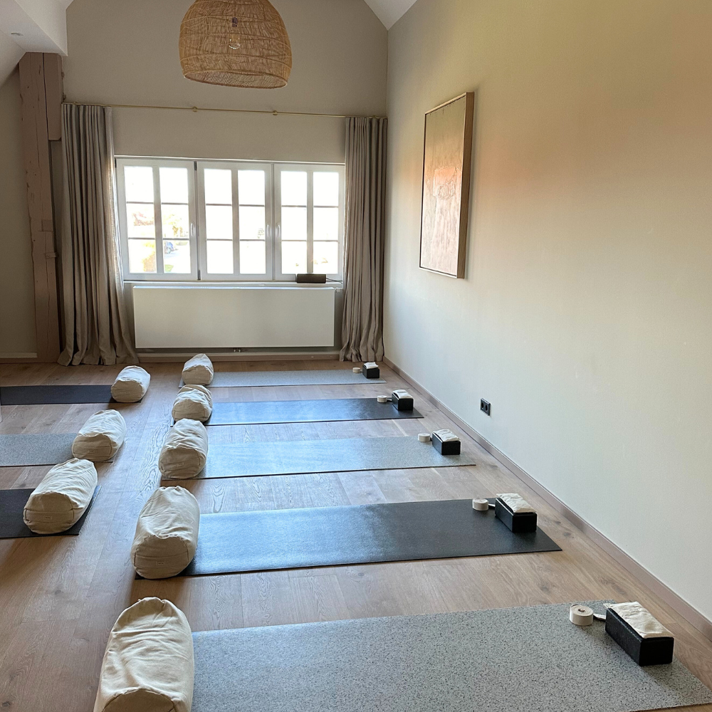 Yoga retreat with a lot of hejhej equipment