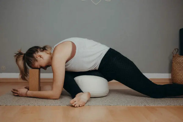 pigeon yoga pose