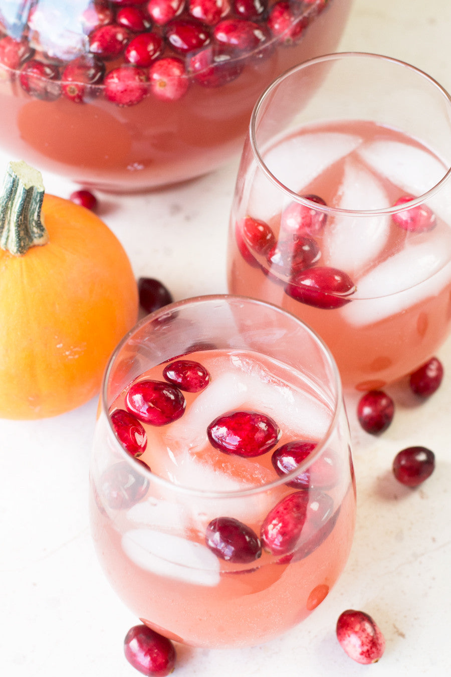 Bubbly Thanksgiving Sangria | cakenknife.com