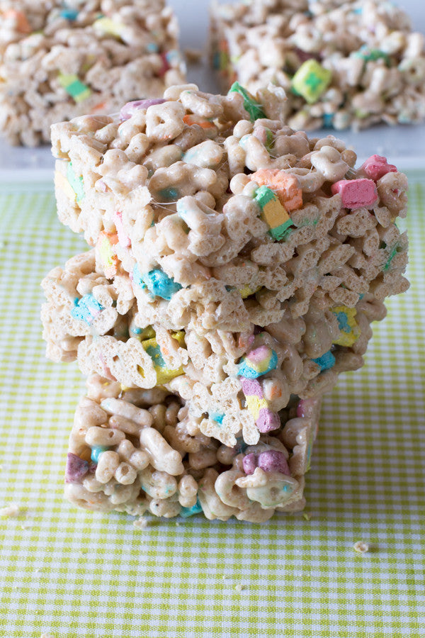Lucky-Charms-Marshmallow-Squares-3