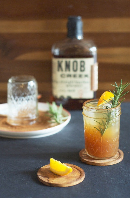 15 Fall Cocktails to Keep Your Tailgating Spirits High (and Extra Boozy) | cakenknife.com