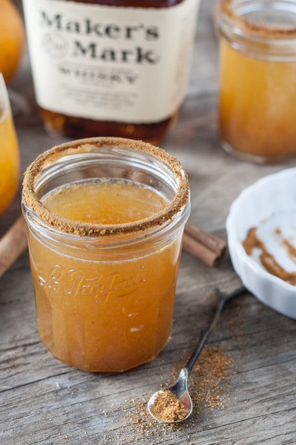 15 Fall Cocktails to Keep Your Tailgating Spirits High (and Extra Boozy) | cakenknife.com