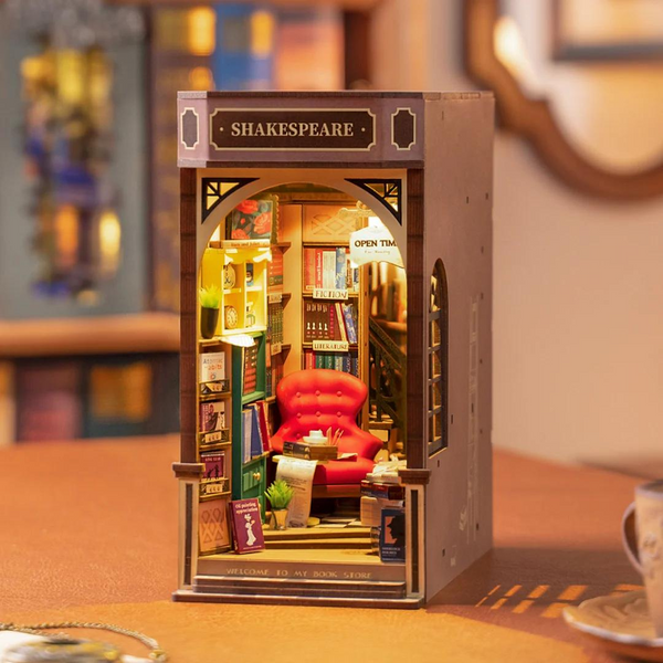McGonagall's Room Book Nook – Woody.Puzzle