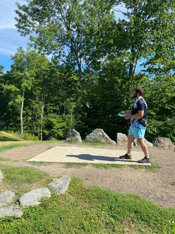 Blog writer and lesson instructor Andrew Streeter begins to demonstrate an X-Step drive by taking his first step with his right foot.