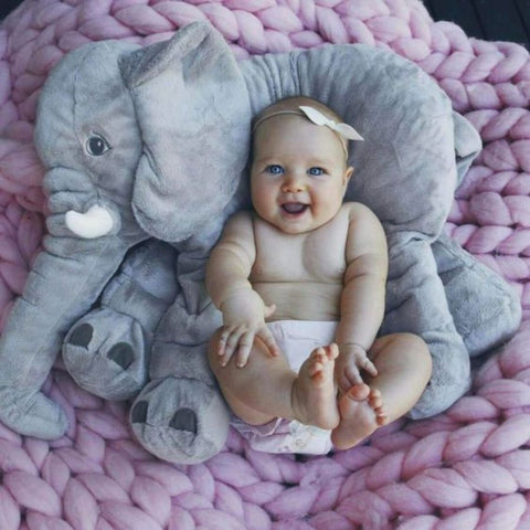 elephant-en-peluche-bebe