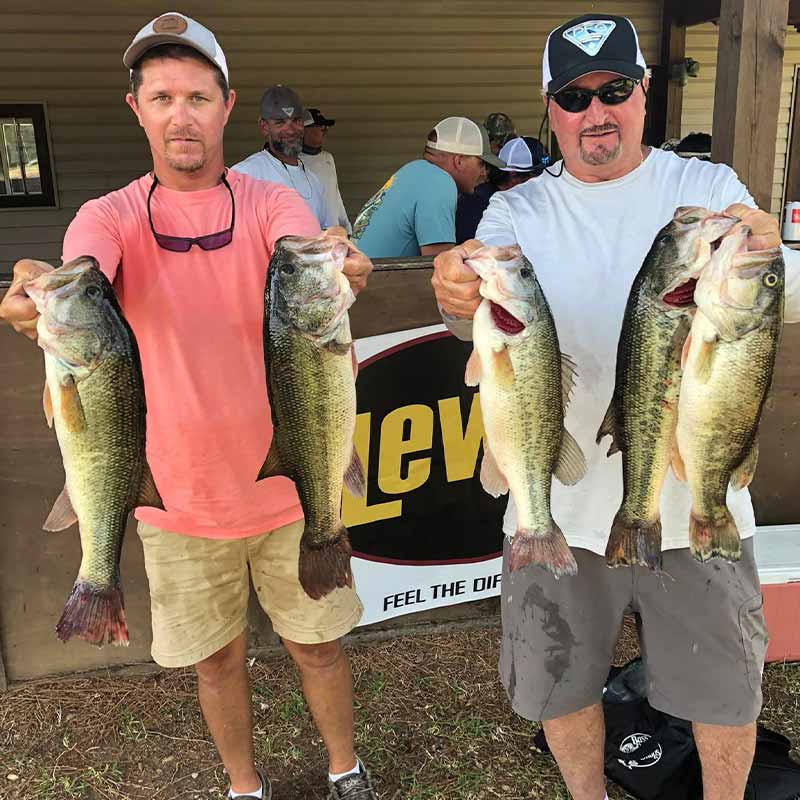 Chad Sims and Steve Phillips with a winning bag