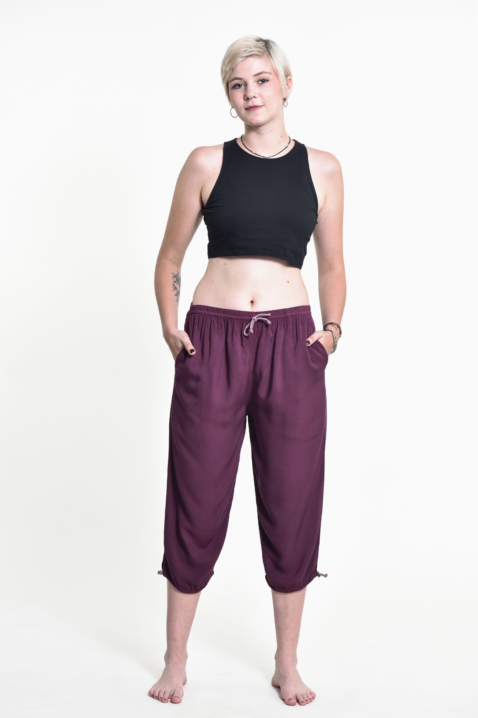 Women's Drawstring Yoga Massage Cropped Pants in Black – Harem Pants