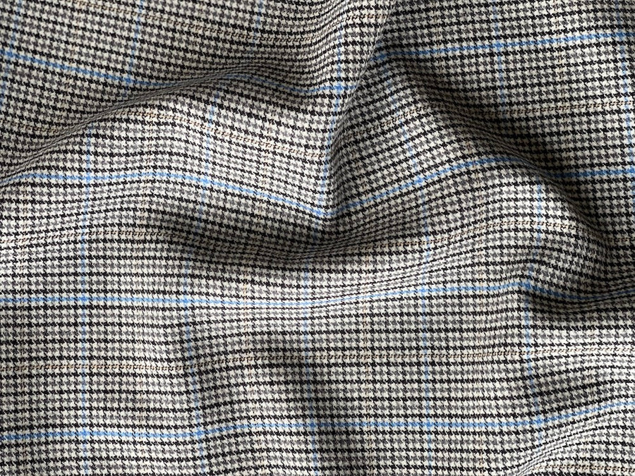 Yarn-Dyed Houndstooth Pattern Worsted Wool Fabric,Blue and Black Check and  Plaid, 61 Width,Sewing for Suits,Pants,Craft by The Yard : : Home  & Kitchen