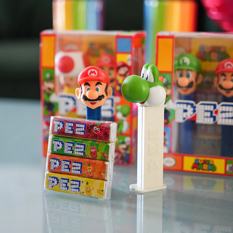 Un duo de distributeurs à PEZ Super Mario