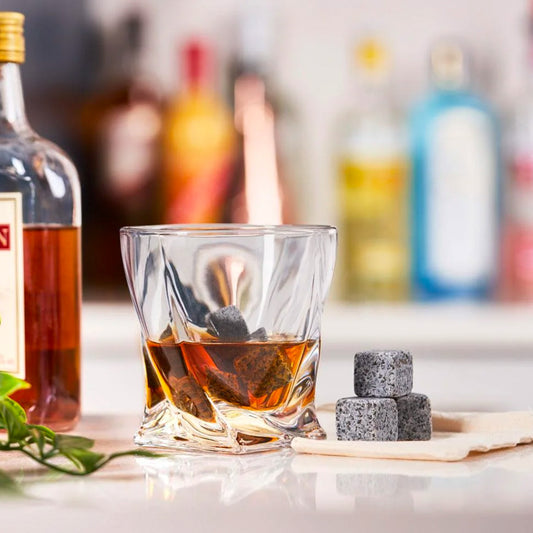 Coffret Dégustation Whisky Du Japon 6 x 40ml - En Solo Ou En Duo - Le Club  Des Connaisseurs : : Epicerie
