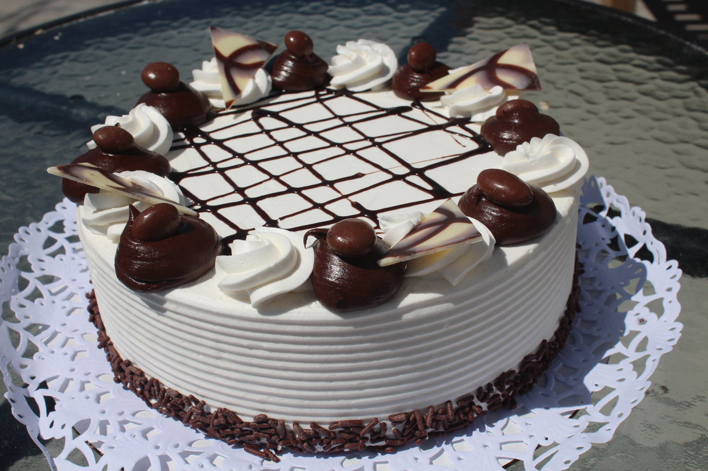 Chocolate Vanilla Cake – Beach Bakery and Grand Cafe