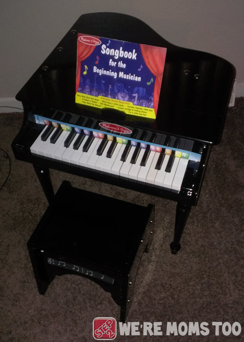 play toy piano