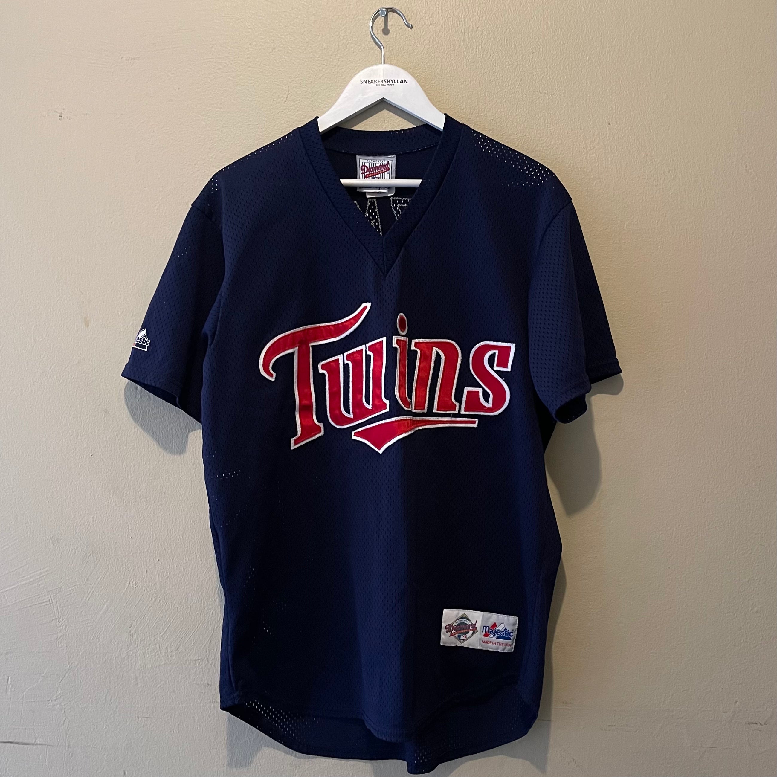 image of Majestic Diamond Collection Minnesota Twins Guzman #15 Baseball Tshirt