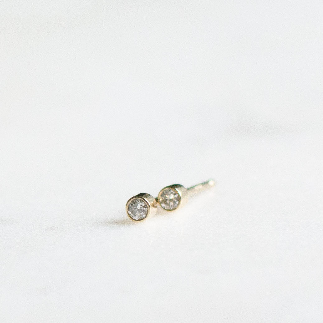 small diamond stud earrings