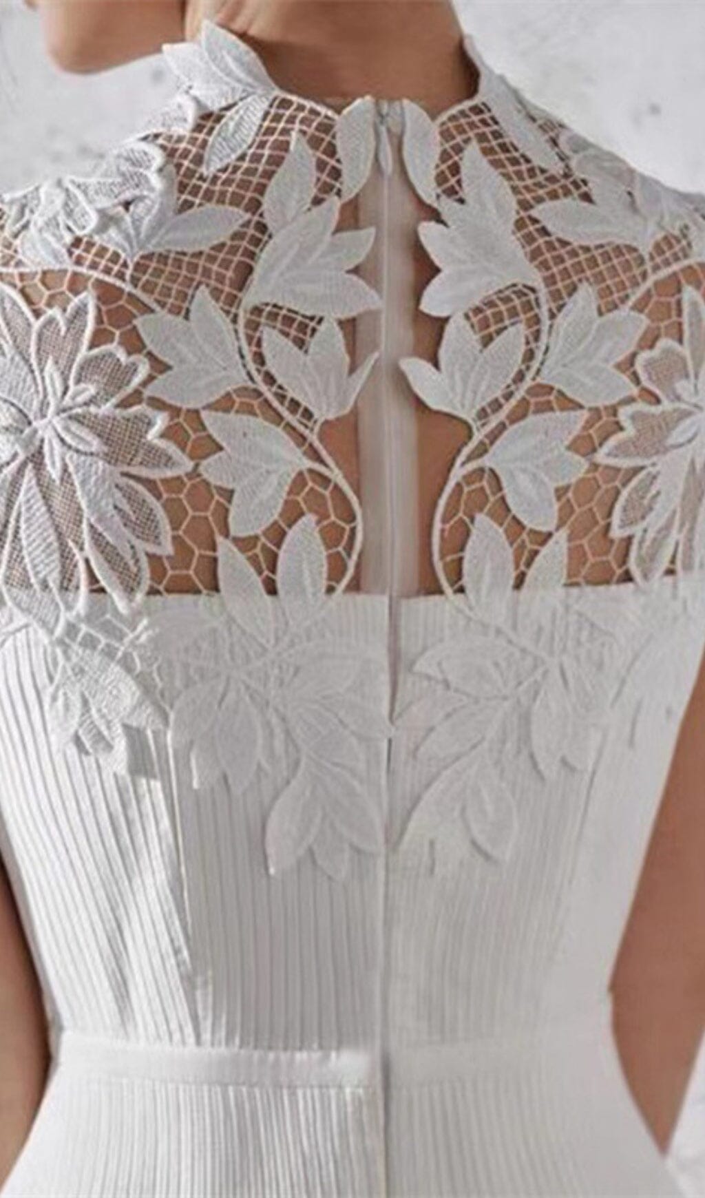 FLORAL EMBROIDERY MAXI DRESS IN WHITE - Image 5