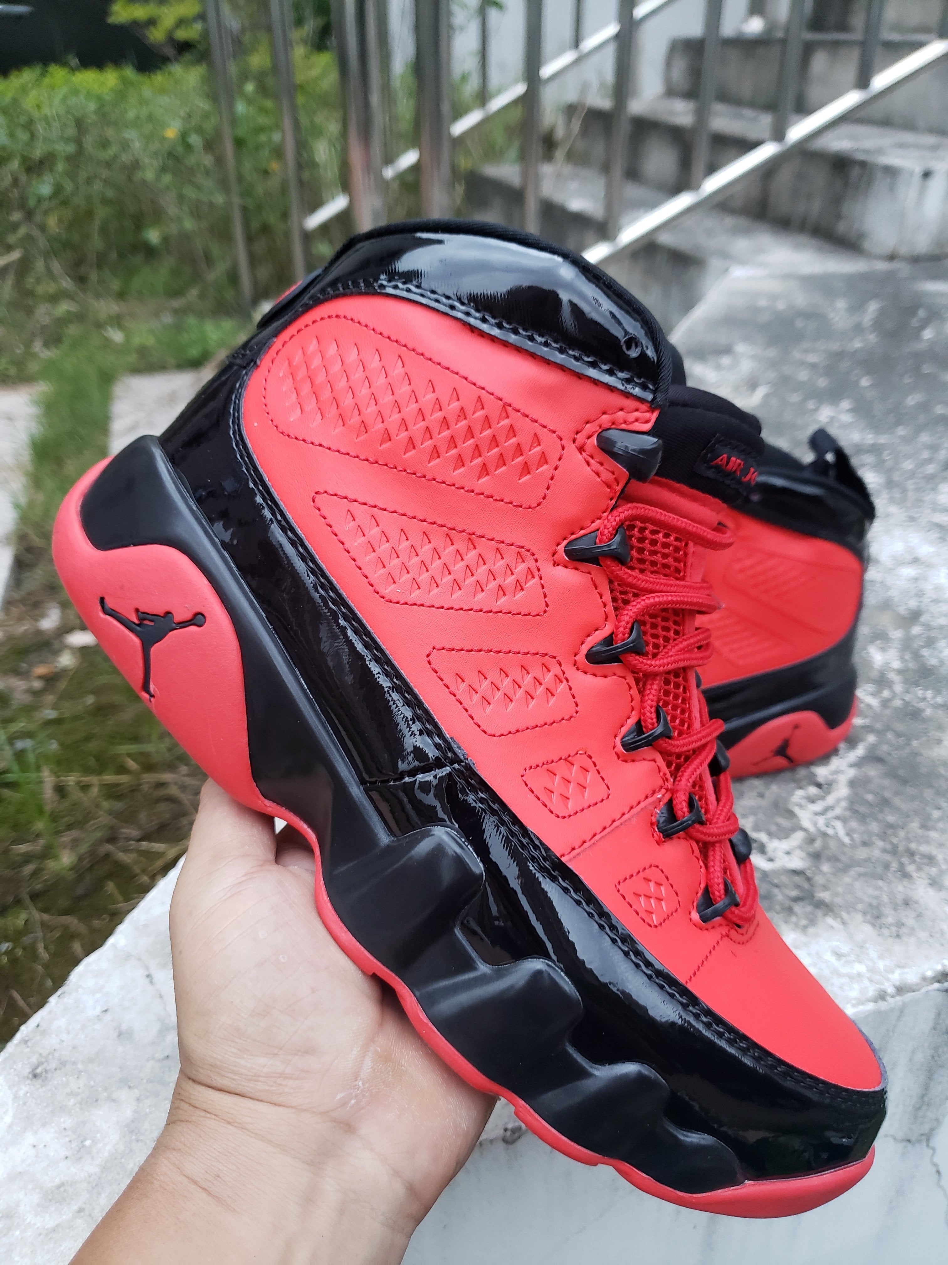 Air Jordan 9 Retro Black Red Sneaker