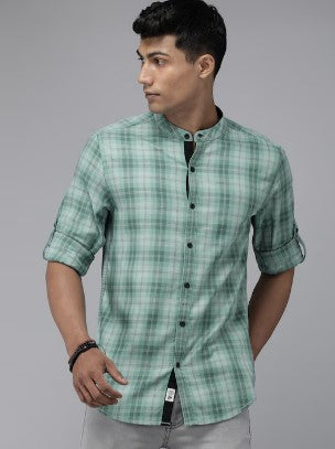 Roadster Men Green And Off White Checked Pure Cotton Sustainable Casual Shirt
