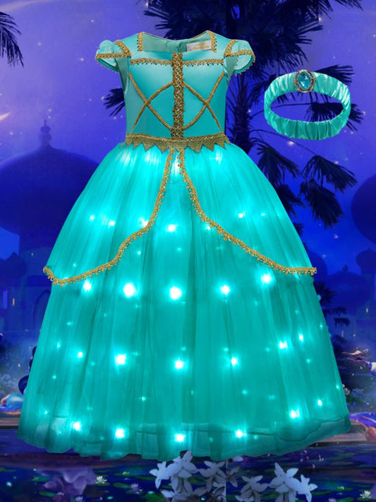 https://cdn.shopify.com/s/files/1/0755/2539/0631/products/light-up-jasmine-costume-princess-dresses-for-halloween-cosplay-party-uporporuporpor-466724.jpg?v=1695519124&width=533