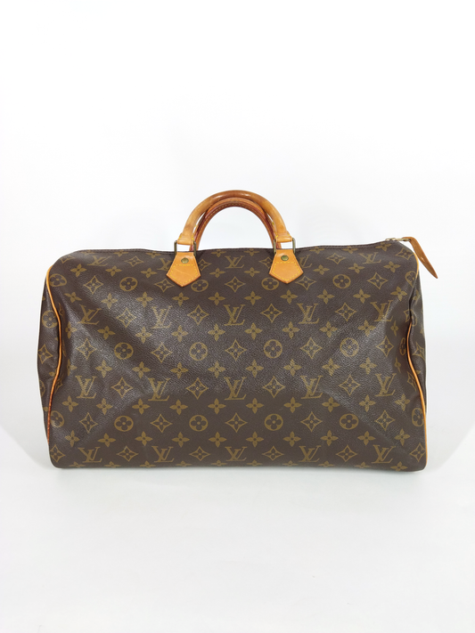 LOUIS VUITTON, Neverfull MM in Brown Monogram Canvas and Golden Brass  hardware. Dimension: 32*29*17cm. Condition Very Good.