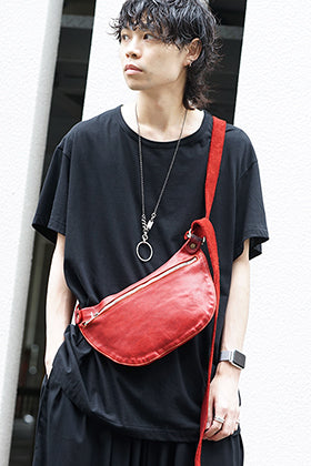 Yohji Yamamoto 19-20AW Style accented with accessories