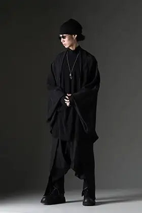 JULIUS 2023-24AW 秋のブラックスタイリング