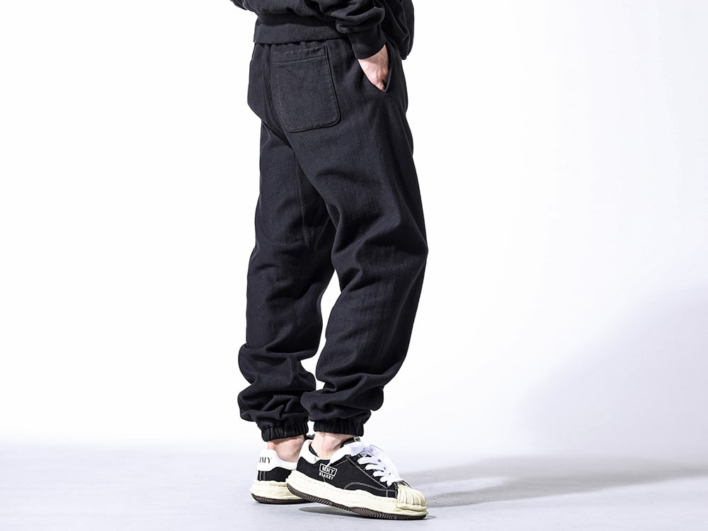 SAINT MICHAEL / Maison MIHARAYASUHIRO 2023-24AW - Basic, usable sweatpants from SAINT MICHAEL. - SM-A23-0000-036(ARCH SAINT Sweat Pants Black) A09FW732-Black(BLAKEY Canvas Low Top sneakers Vintage Like Sole Black) - 3-002