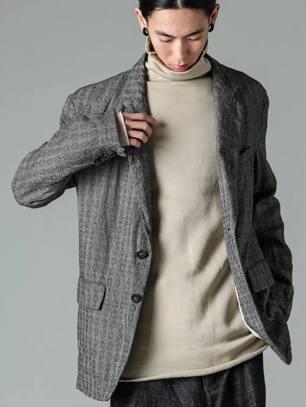 ware forme d'expression 23-24AW  - 長く愛せる細やかなデザイン - HC014-TFD3 2ボタン リラックス ジャケット - TTC-fhu-Beige 裏起毛 コットンボトルネック ベージュ 2-001