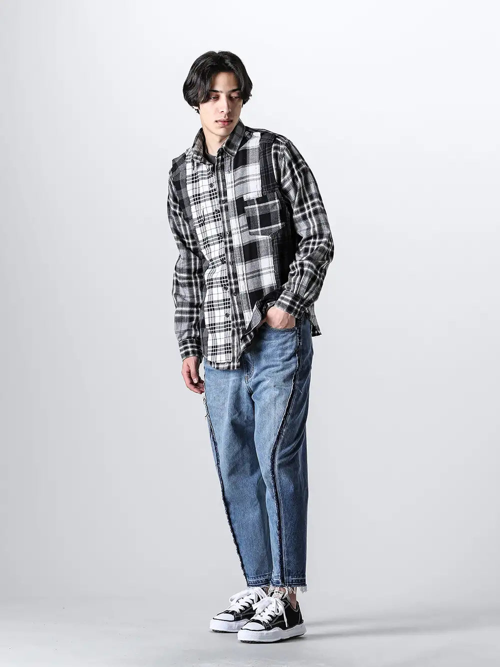 RAFU REMAKE brand MIX styling - Classic style with playful shirt and pants - Rafu030-Black-Remake Shirt Black - 16102-Indigo_CL-Twisted 3D Sarouel Denim Indigo CL - A01FW702-black-PETERSON Canvas Low Cut Sneaker Black 1-001