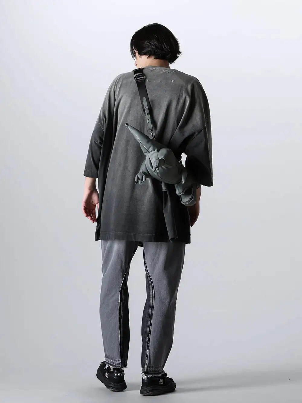 Maison MIHARA YASUHIRO 24SS Styling - A Maison MIHARAYASUHIRO style centered around a vintage-inspired oversized T-shirt! - B12TS621-Black - Sunfaded Huge Tee Black - A12BG702-Khaki - T-Rex Bag Khaki - 16102-Black_CD - Twisted 3D Sarouel Denim Black CD - A08FW735-Black-Black - BLAKEY Original sole canvas Low-Cut sneakers Black / Black 1-003