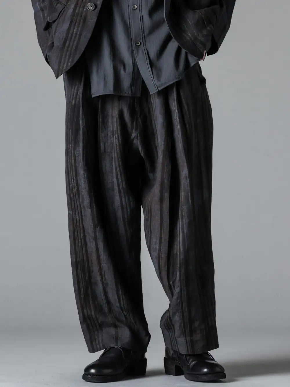 ZIGGY CHEN 24SS Styling - Front Pleated Tapered Long Trousers - 0M2410523 - Front Pleated Tapered Long Trousers Faded Indigo 1-005