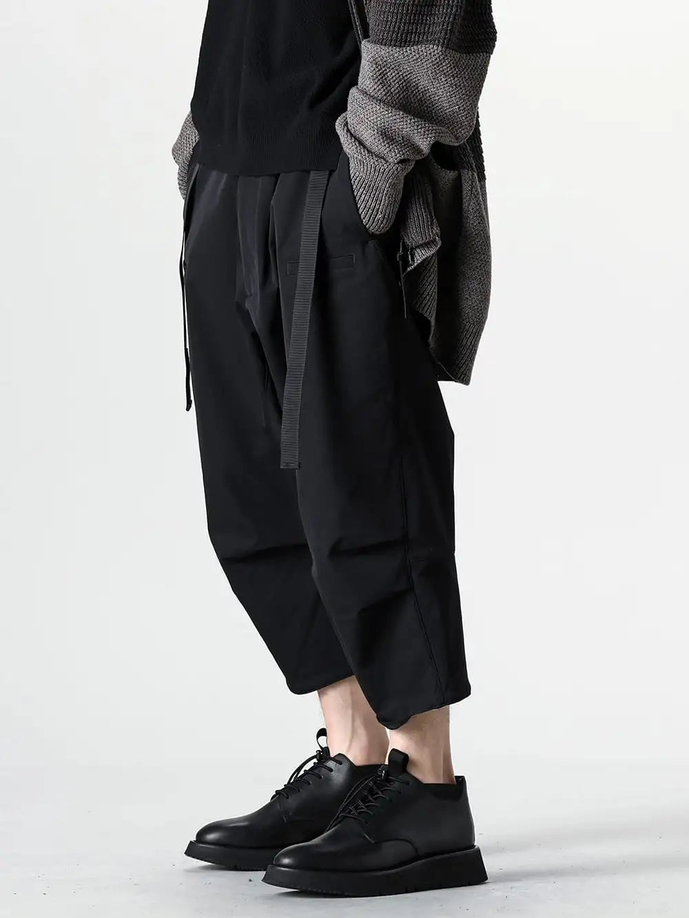 ACRONYM 24SS - Detailing Inspired by Punks at the Front - P17-DS - Cropped Wide Pants - RW-616 - Postman Gore 3-002