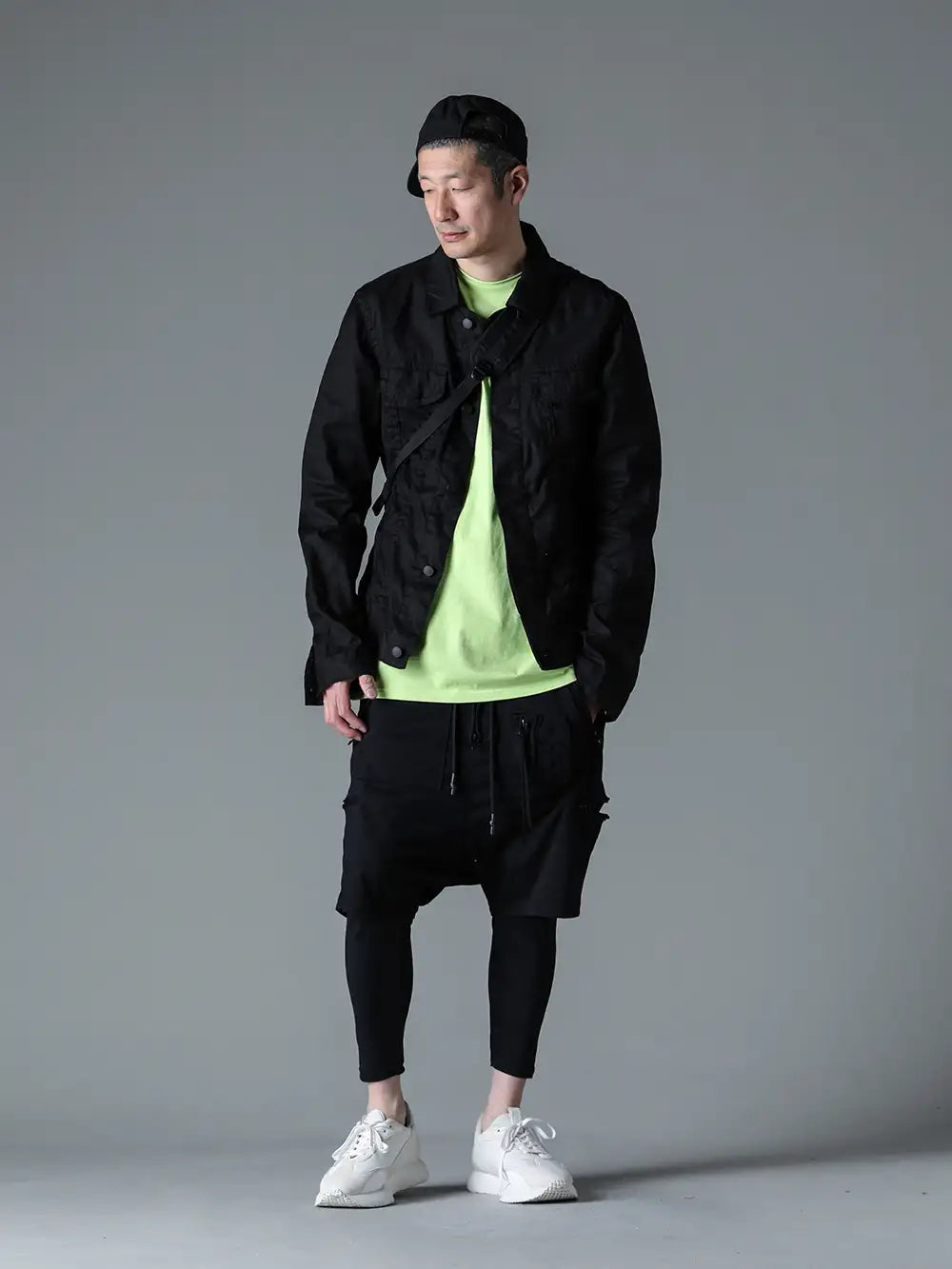 RIPVANWINKLE 24SS Styling - Accent color - RW-151 (FLOPPY CAP) - RW-628 (G-Jumper) - RW-631-Lime (Dolman-T Lime) - RW-640 (Sarrouel Parachute) - RW-615(Rip Trainer Two Black) 1-001