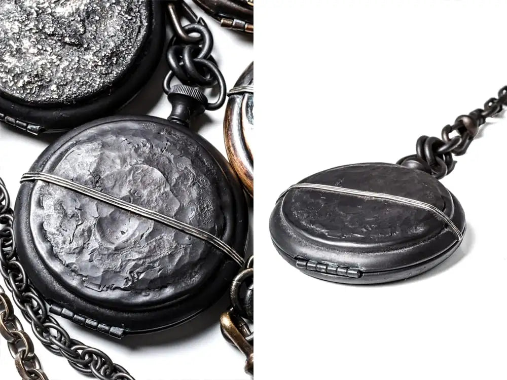 ZIGGY CHEN 24SS collection Style #04 - 0M2416003-04-Meteoritic Texture Pocket Watch Style Pendant 04 - 0M2416003-05-Meteoritic Texture Pocket Watch Style Pendant 05 - 0M2416004-04-Thin metal wire Pocket Watch Style Pendant 04 - 0M2416004-85-Thin metal wire Pocket Watch Style Pendant 85 4-003