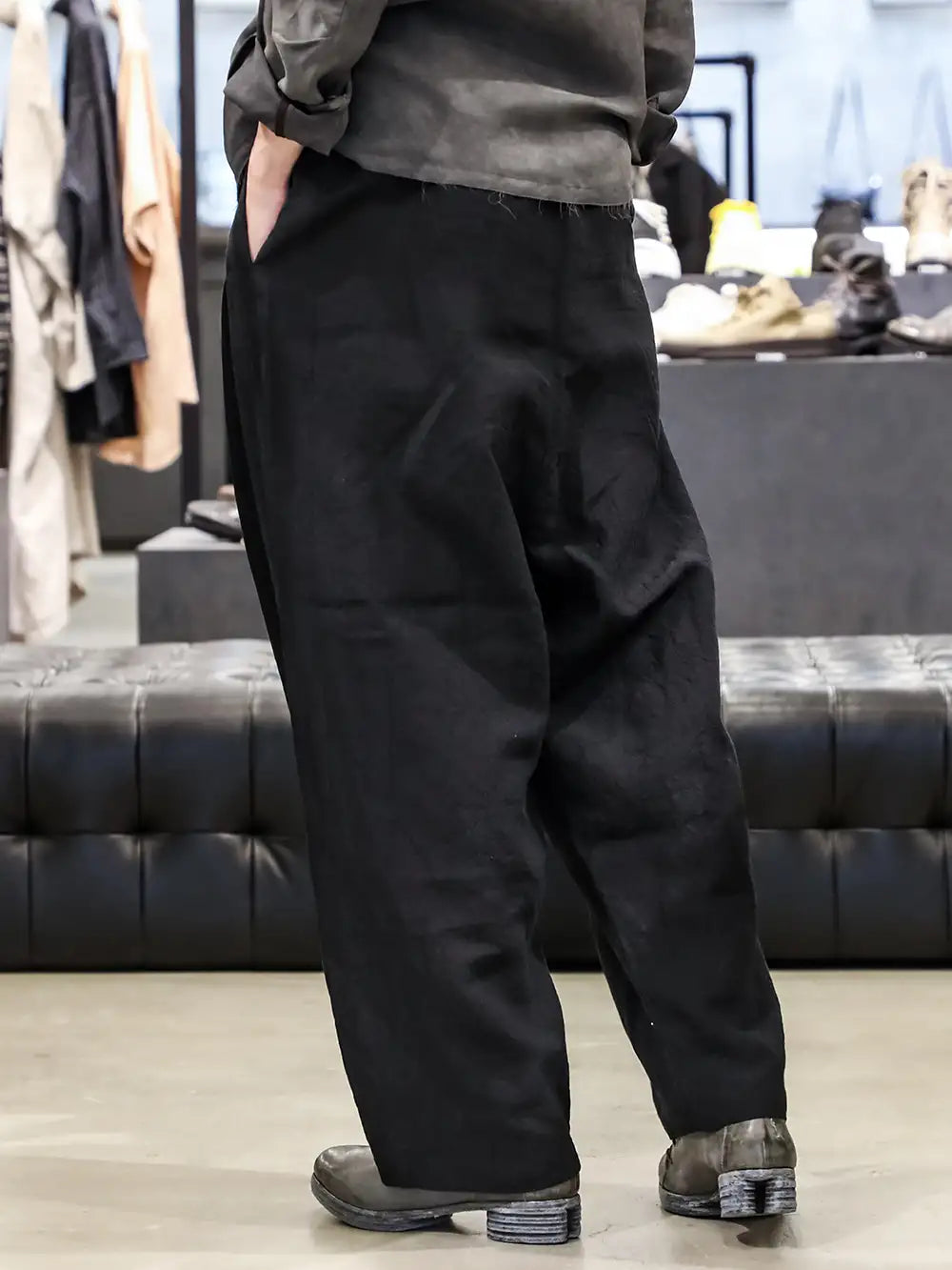 DEVOA Forme D'expression 24SS - Collaboration with refined classic pants and shoes - UP033 / 006B 2 Tucked Wide Leg Pants FWI-GDCT-Fade-Gray incarnation x DEVOA Shoe Horse Leather Garment Dye 3-003