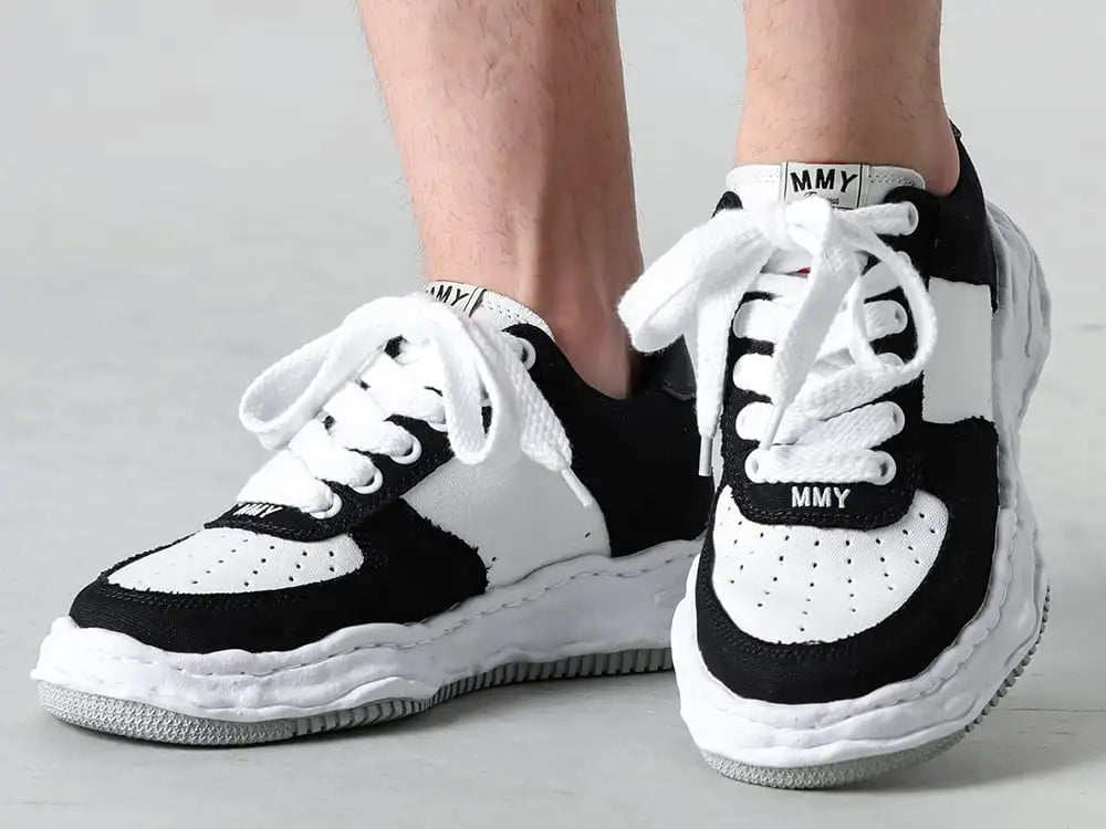 Maison MIHARA YASUHIRO  24SS - Brand Concept Evident Throughout - A10FW720-Black/White - WAYNE Original sole Canvas Low-Cut sneakers Black/White 3-004