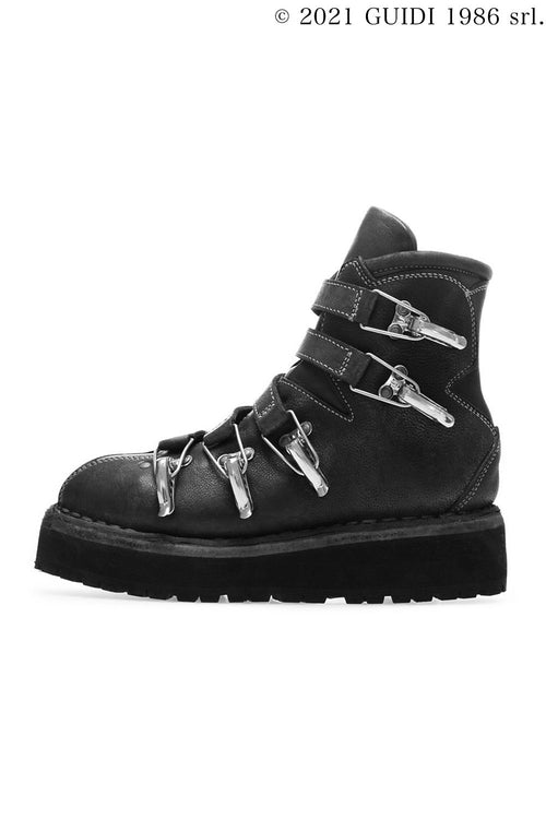 22 - Mountaineering Boots - Guidi
