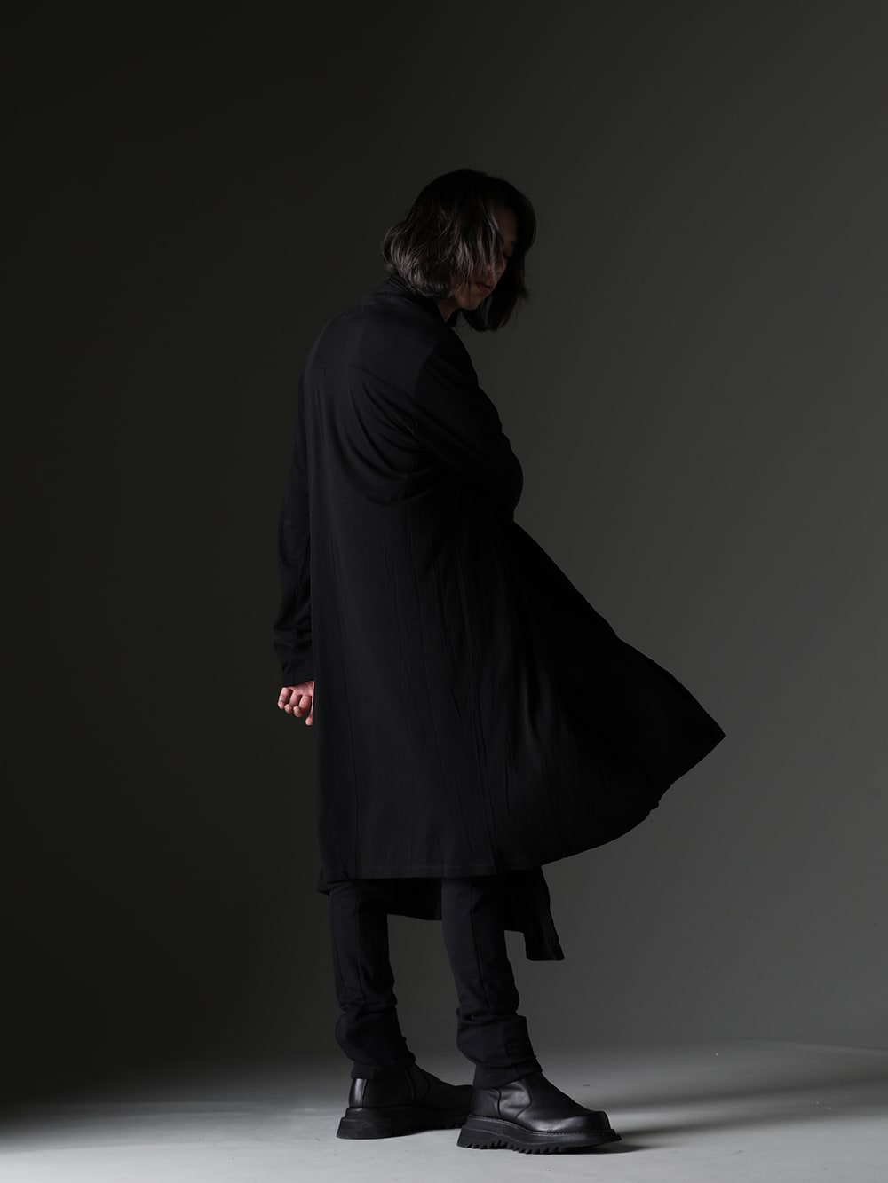 JULIUS 2023-24AW パーマネントライン カーディガンスタイリング