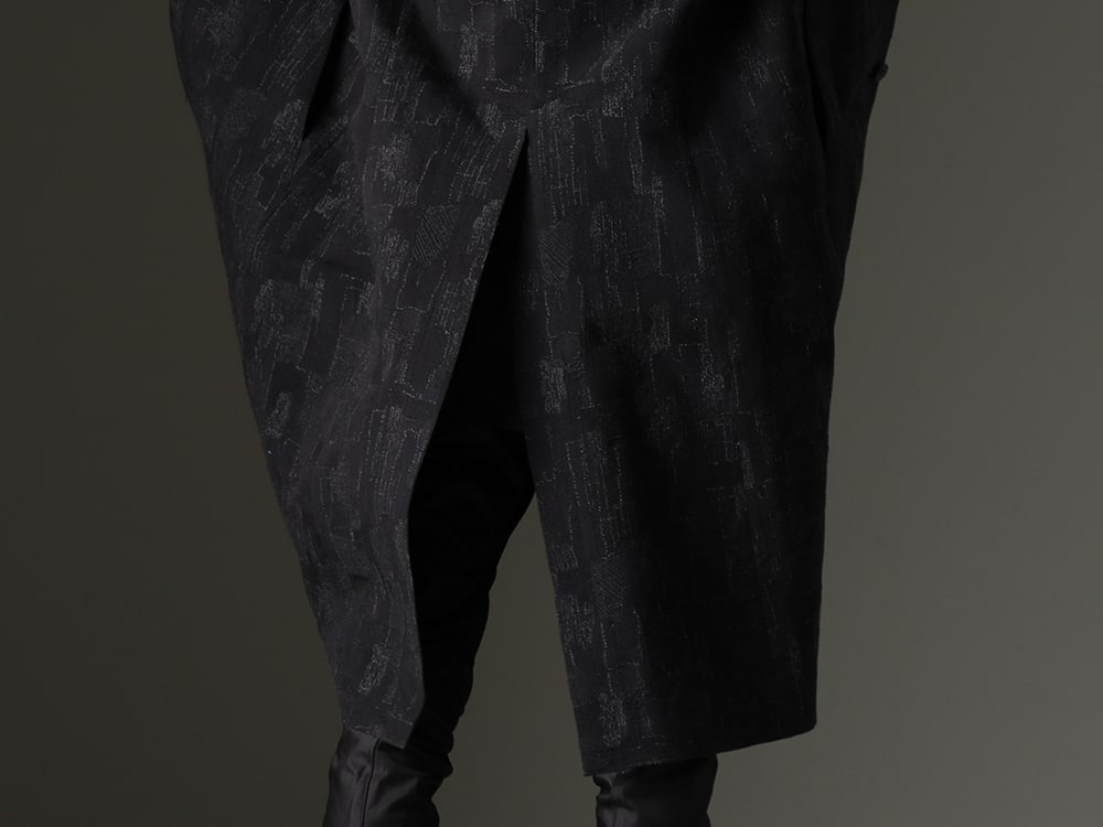 D.Hygen 2023-24AW - Coat made of original jacquard fabric with exquisite shades not found in regular black - ST106-0223A(Silk x Wool x Cotton SCAB Jacquard High Neck Chester Coat) - 2-009