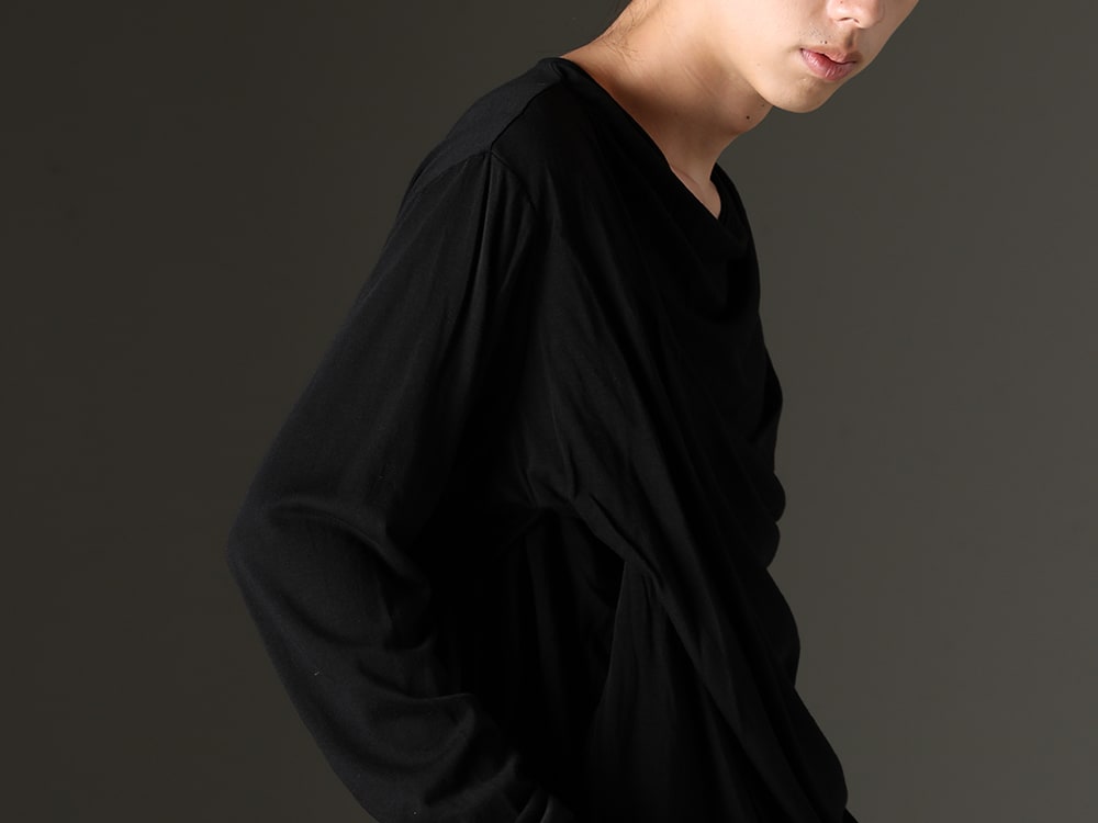 Julius 2023-24AW - 837CPM1 - 839CUM5 - Venus Long sleeve Cutsewn
 - 839CUM5-Black(Venus Long sleeve Cutsewn Black
) - 2-006