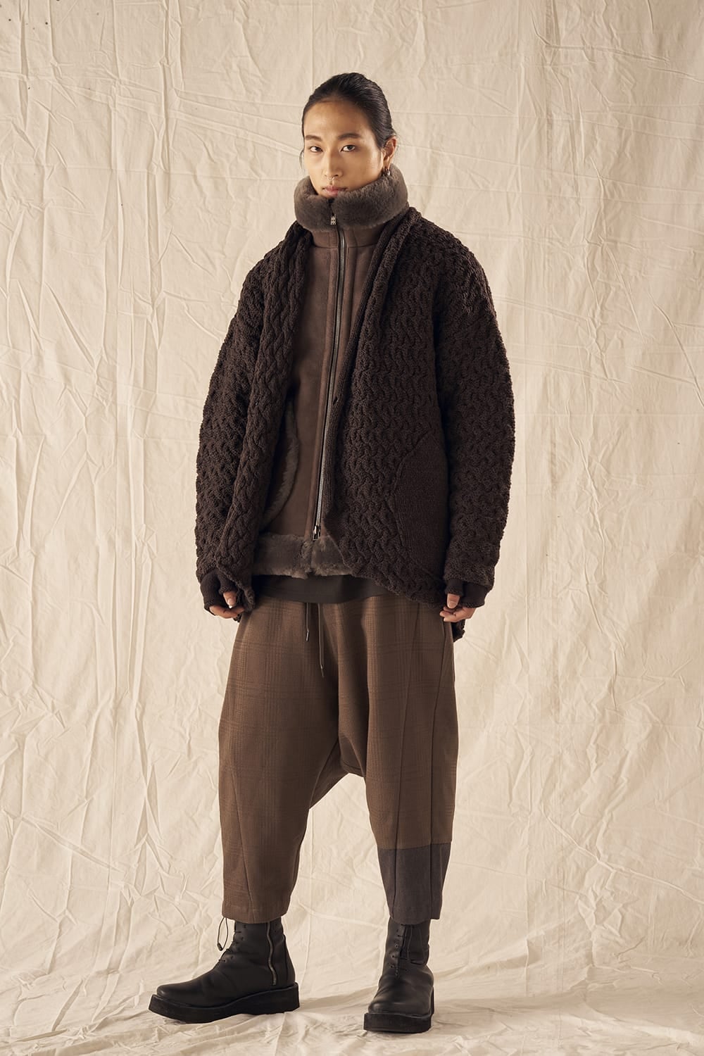 DEVOA 23-24AW - DEVOA - 23-24AW collection Style#3 - PTK-SWAR Relaxed Pants Dobby Cotton KTS-MWHC-Black Handmade Knit Wool Black 3-002