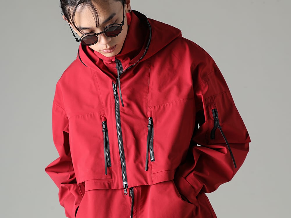 The Viridi-anne 23-24AW  - This season's tactical jackets come in a vivid RED color. - VI-3625-06-Red - Tactical Jacket Red - RG2001TVA - RIGARDS collaboration sunglasses 2-003