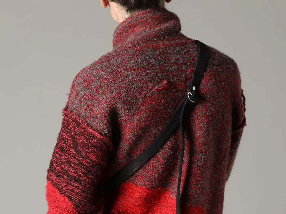 The Viridi-anne 2023-24AW - Turtleneck sweater with eye-catching impact - VI-3652-07-red(Reversible Grunge Sweater Red - 2-008